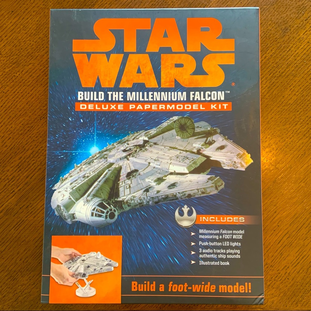 Star Wars Millenium Falcon Paper Model Kit - Picture 1 of 4